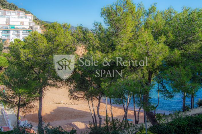 Image No.37-3 Bed Flat for sale