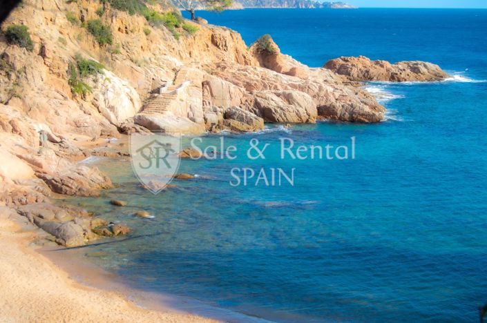 Image No.42-3 Bed Flat for sale