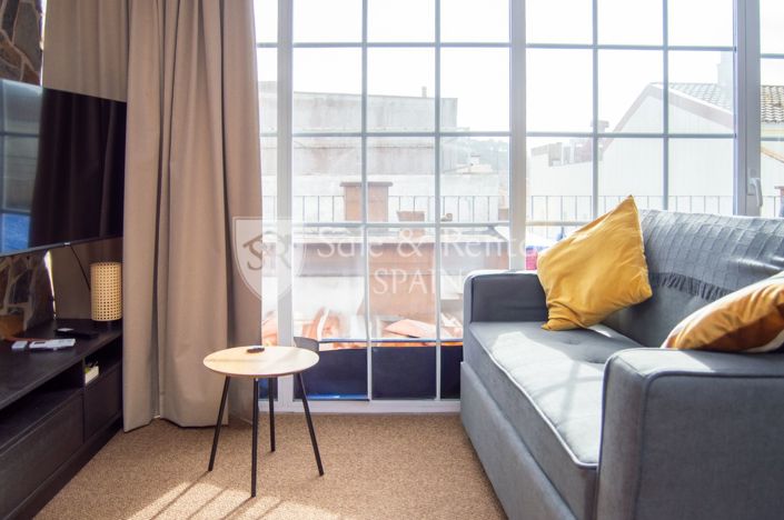 Image No.3-9 Bed Flat for sale