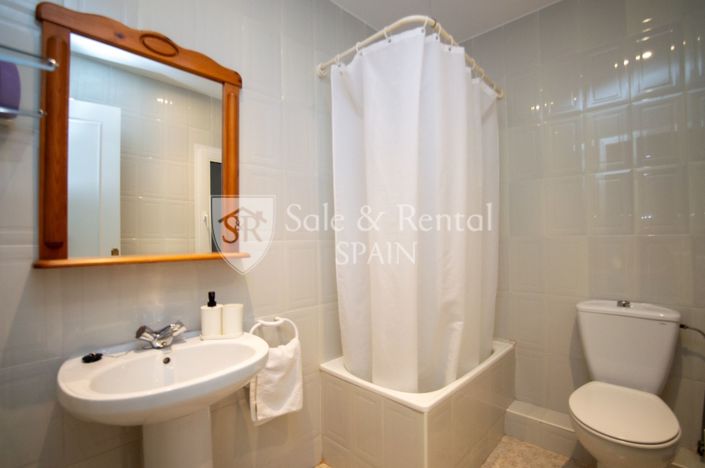 Image No.31-9 Bed Flat for sale