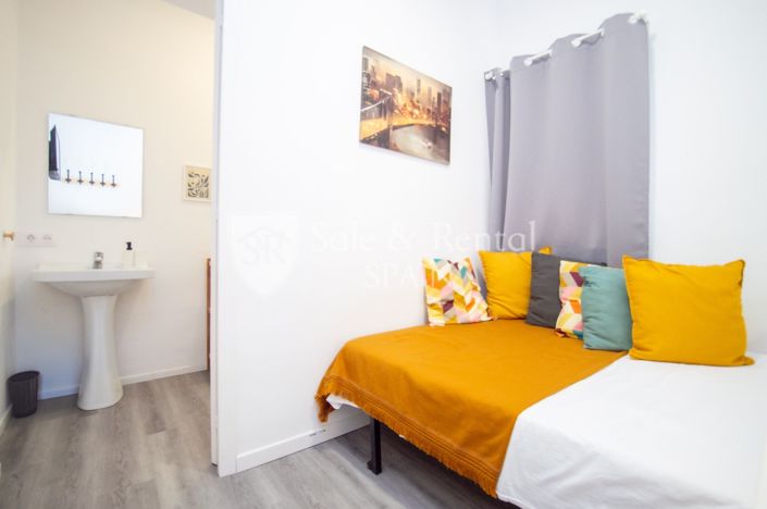 Image No.40-9 Bed Flat for sale