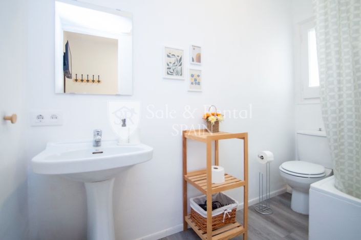 Image No.41-9 Bed Flat for sale