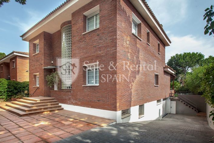 Image No.3-6 Bed Villa for sale