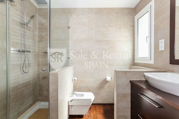 Image No.23-6 Bed Villa for sale