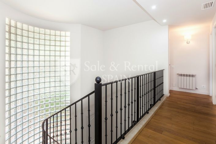 Image No.26-6 Bed Villa for sale