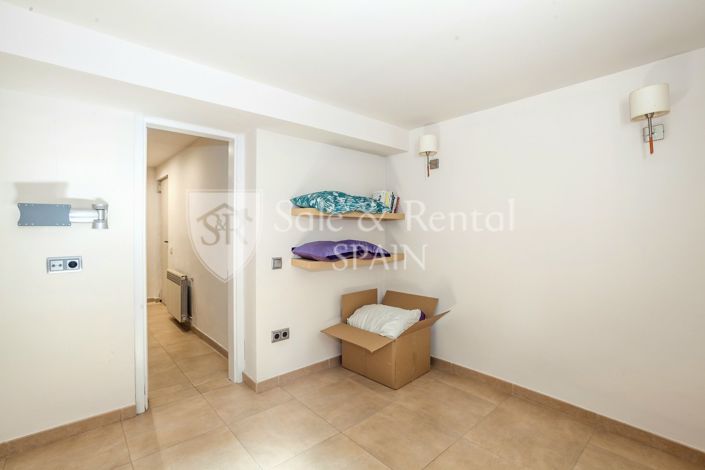 Image No.37-6 Bed Villa for sale