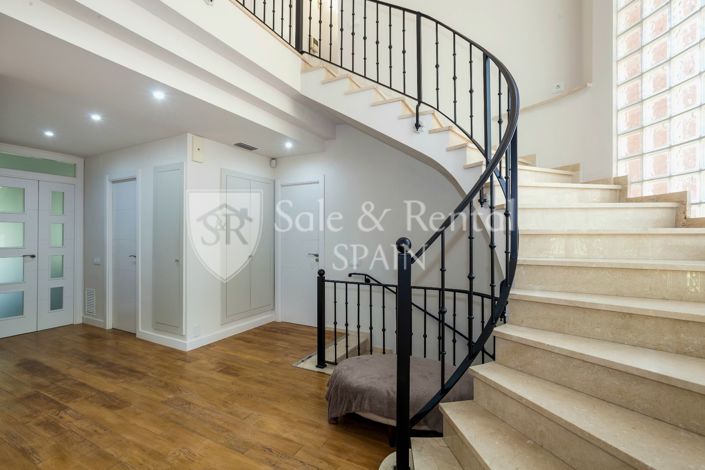 Image No.5-6 Bed Villa for sale