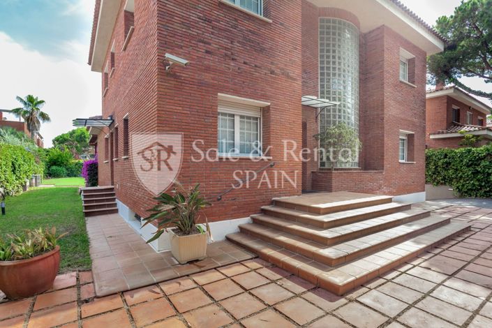 Image No.41-6 Bed Villa for sale