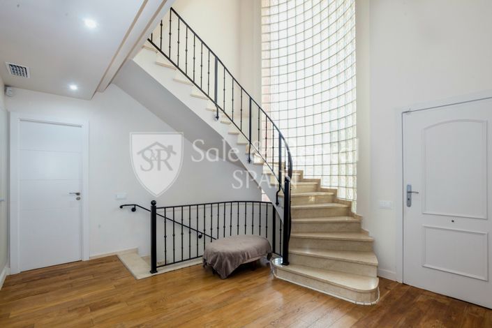 Image No.6-6 Bed Villa for sale