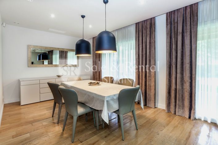 Image No.10-6 Bed Villa for sale