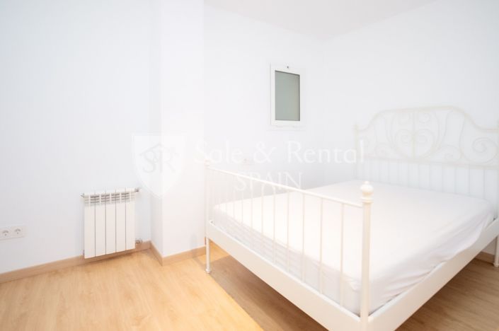 Image No.14-3 Bed Flat for sale