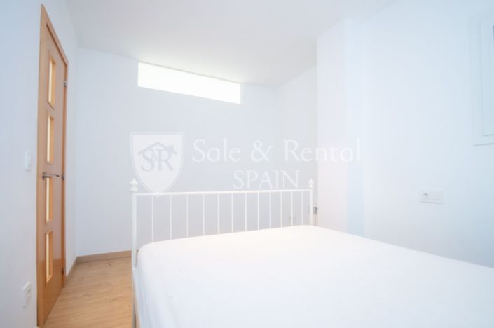 Image No.15-3 Bed Flat for sale