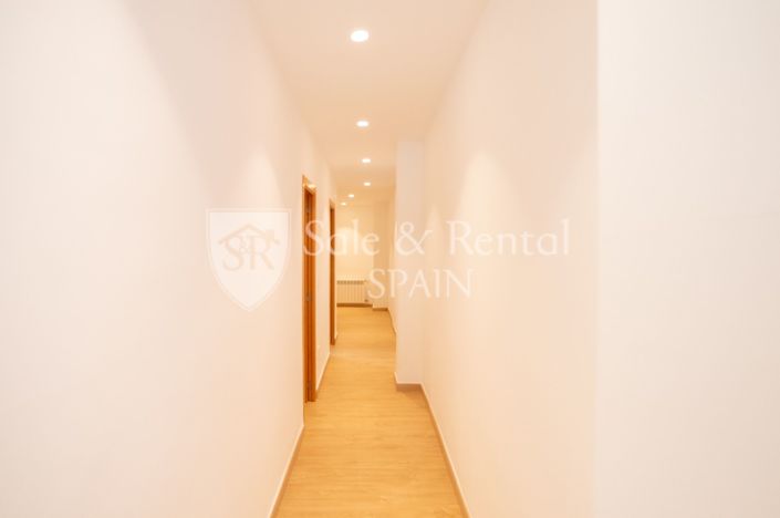 Image No.16-3 Bed Flat for sale