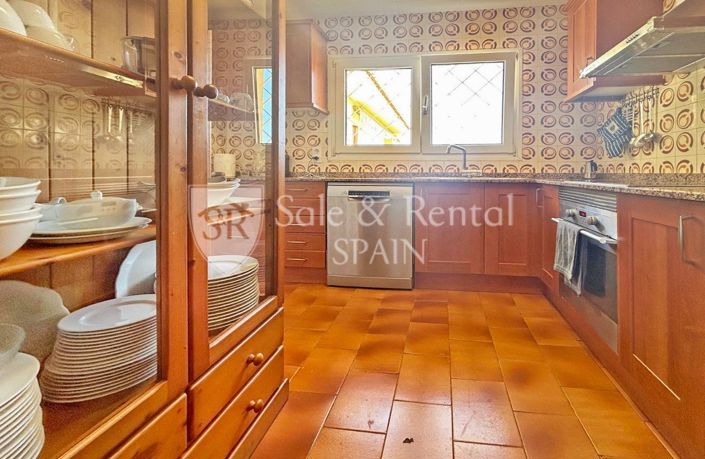 Image No.14-4 Bed Villa for sale