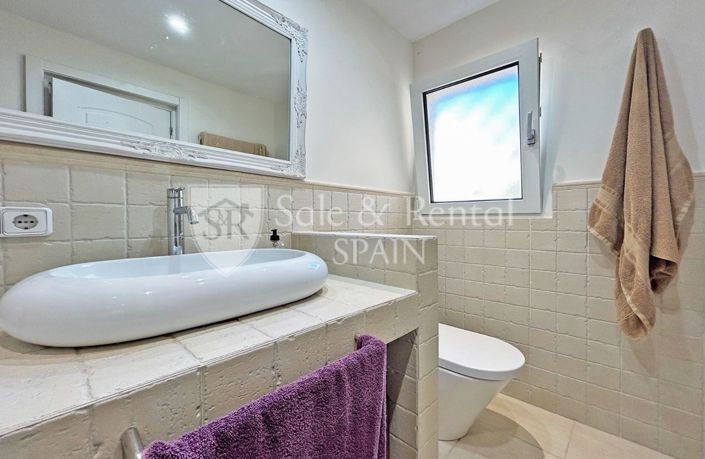 Image No.22-4 Bed Villa for sale