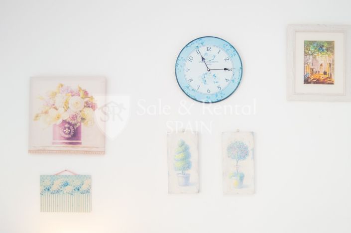 Image No.8-2 Bed Flat for sale