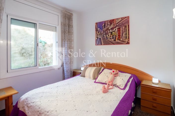 Image No.17-4 Bed Flat for sale