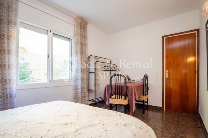 Image No.22-4 Bed Flat for sale
