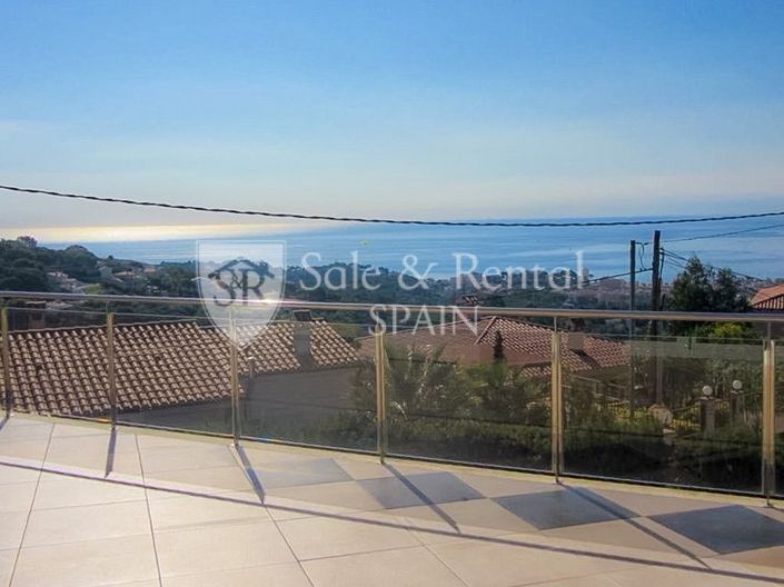 Image No.5-4 Bed Villa for sale