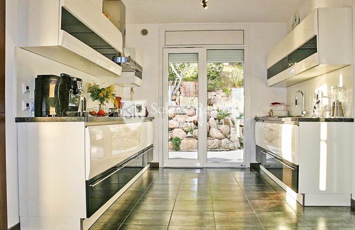 Image No.7-4 Bed Villa for sale