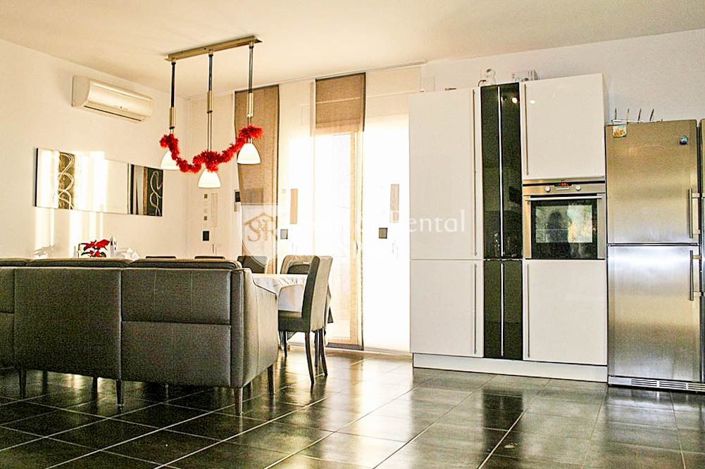 Image No.9-4 Bed Villa for sale