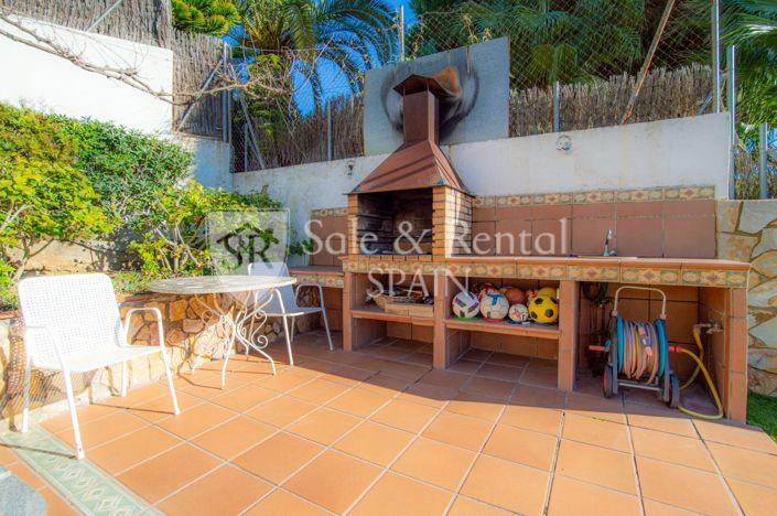 Image No.4-6 Bed Villa for sale