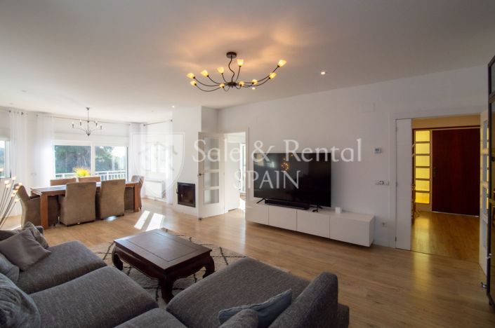 Image No.41-6 Bed Villa for sale