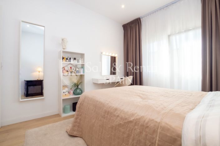 Image No.57-6 Bed Villa for sale