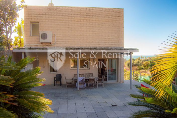 Image No.23-5 Bed Property for sale