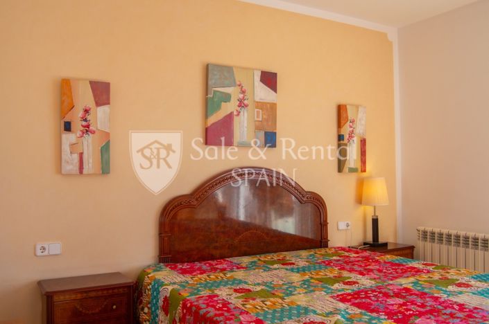 Image No.36-5 Bed Property for sale