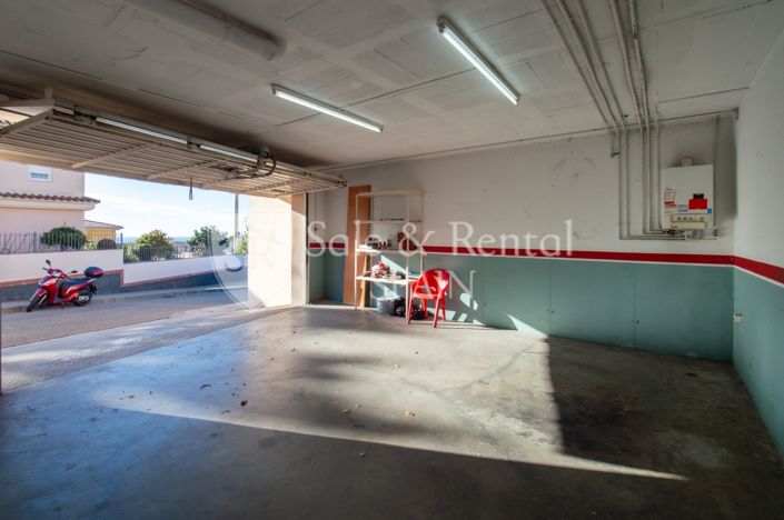 Image No.43-5 Bed Property for sale