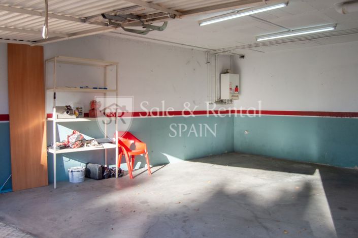 Image No.44-5 Bed Property for sale