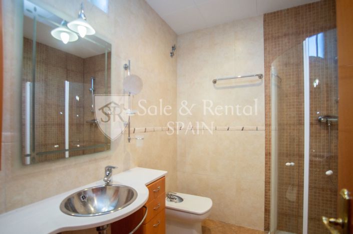 Image No.49-5 Bed Property for sale