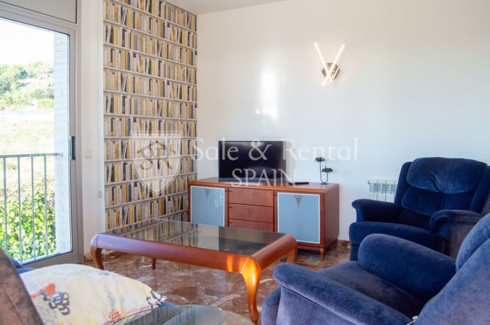 Image No.9-5 Bed Property for sale