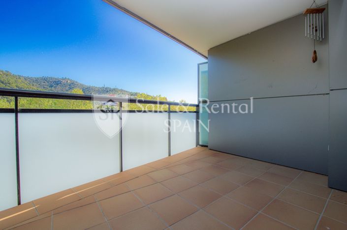 Image No.15-3 Bed Flat for sale