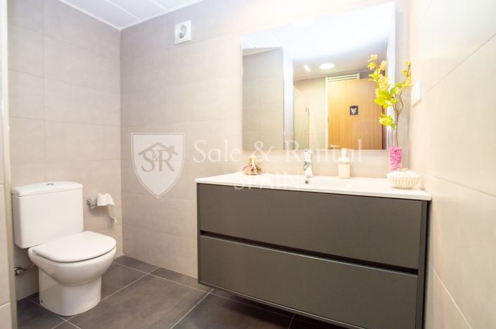 Image No.31-3 Bed Flat for sale