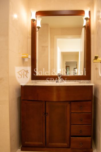 Image No.20-3 Bed Flat for sale