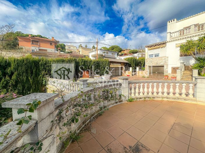 Image No.32-6 Bed Villa for sale