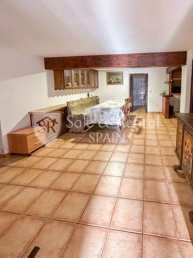 Image No.9-6 Bed Villa for sale