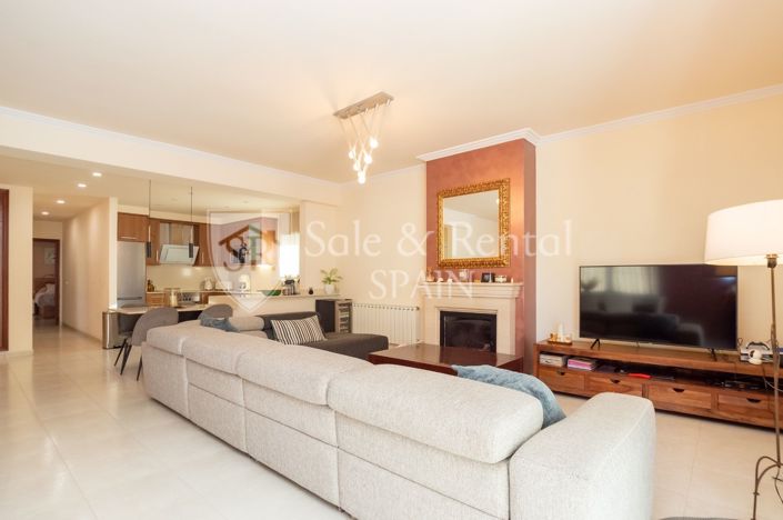 Image No.3-4 Bed Villa for sale