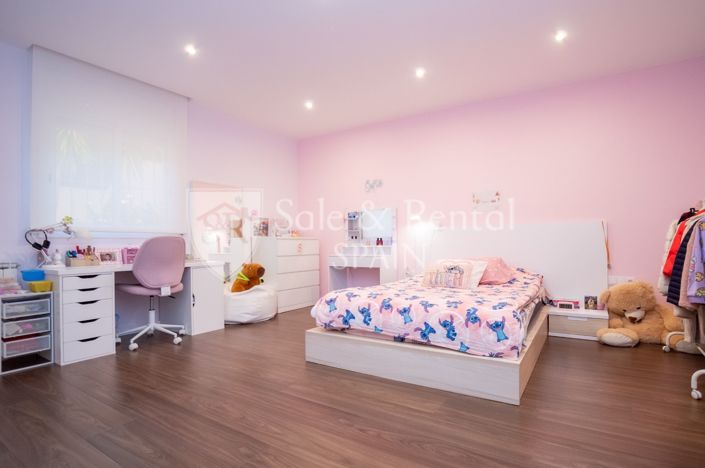 Image No.36-4 Bed Villa for sale