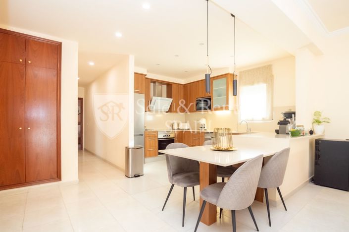 Image No.9-4 Bed Villa for sale