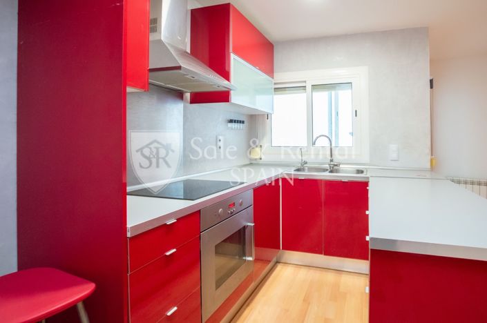 Image No.8-2 Bed Flat for sale