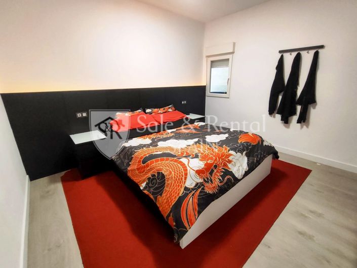 Image No.17-4 Bed Flat for sale