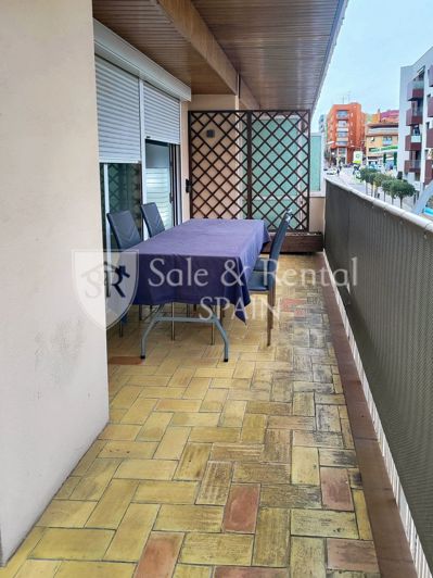 Image No.6-4 Bed Flat for sale