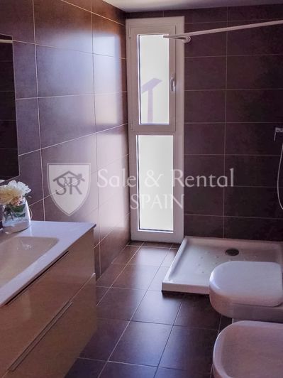 Image No.13-5 Bed Property for sale