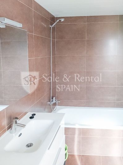 Image No.17-5 Bed Property for sale