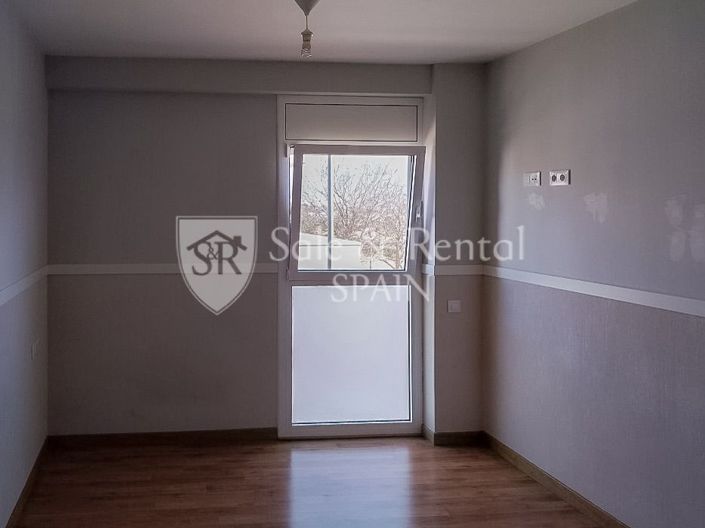 Image No.19-5 Bed Property for sale