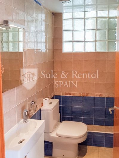 Image No.20-5 Bed Property for sale