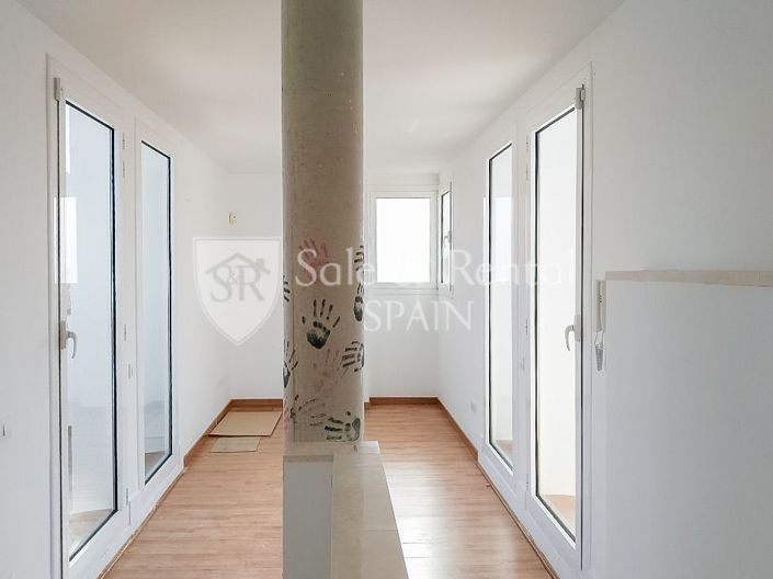 Image No.22-5 Bed Property for sale